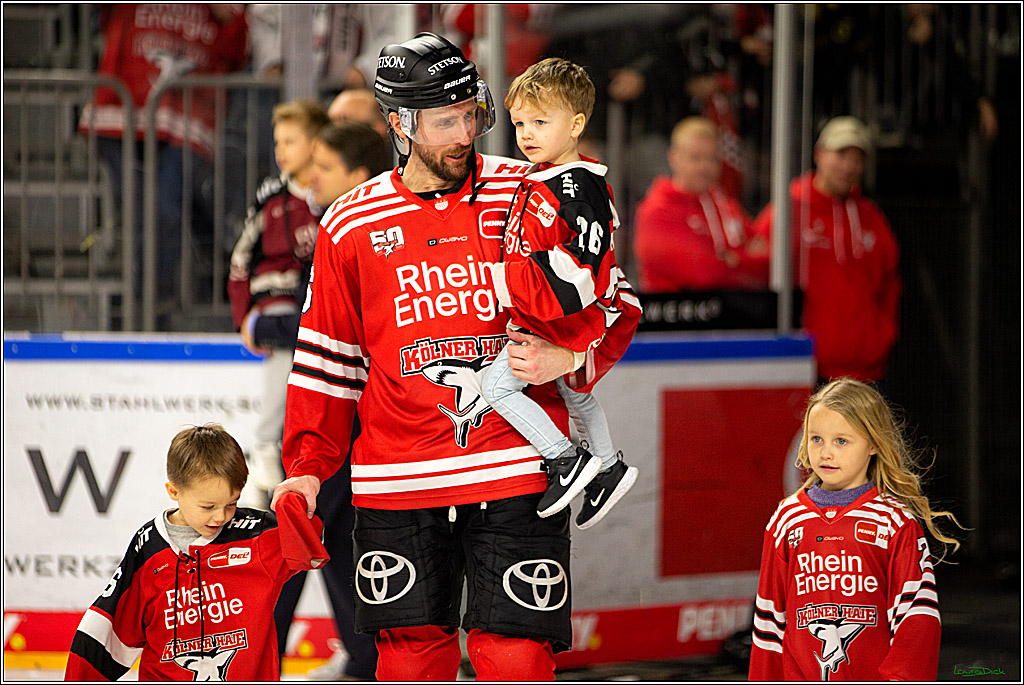 PENNY DEL; Koelner Haie- Straubing Tigers; Koeln, 28.12.2022
